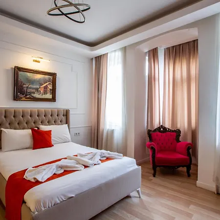 1826 Heritage Hotel
